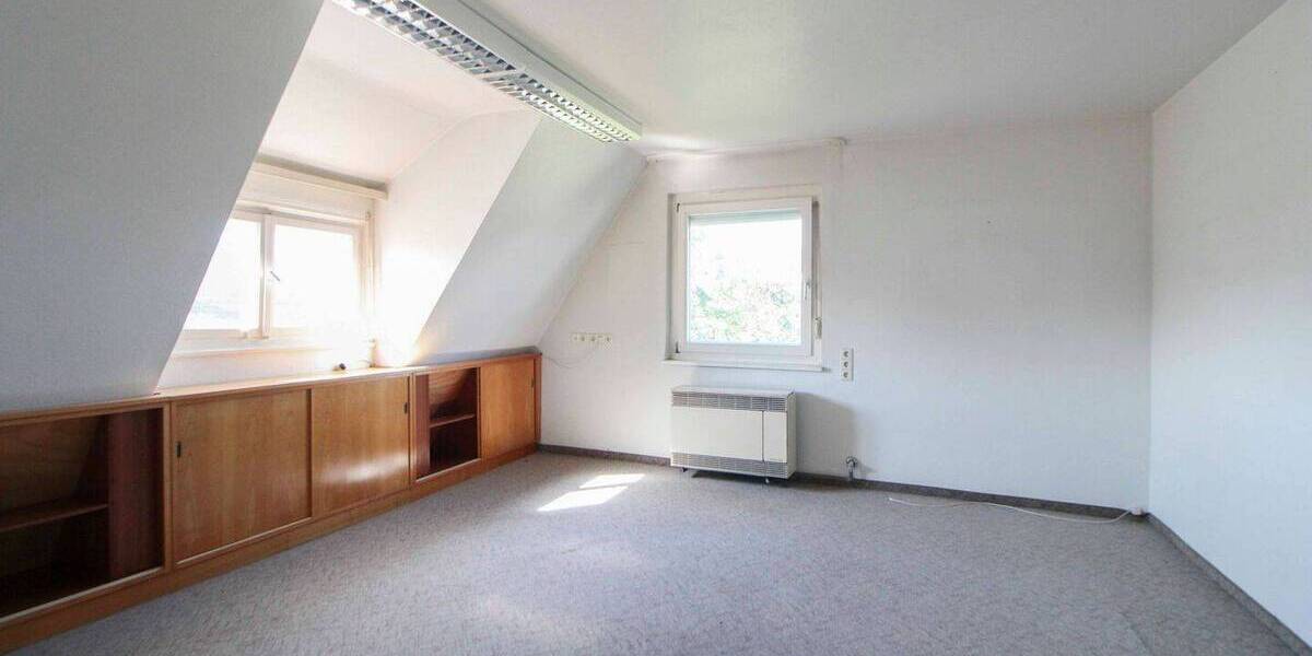 Mehrfamilienhaus, Wohnhaus Stuttgart Botnang - 9 Zimmer, 204 m&sup2;, 980.000&euro; | Angebot:26418214