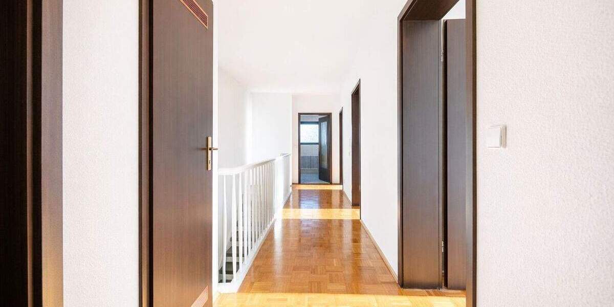 Einfamilienhaus Stuttgart Vaihingen - 6 Zimmer, 193 m&sup2;, 1.090.000&euro; | Angebot:25685479