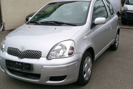 Toyota Yaris 84.000 km 2.780 &euro; Sindelfingen 71065