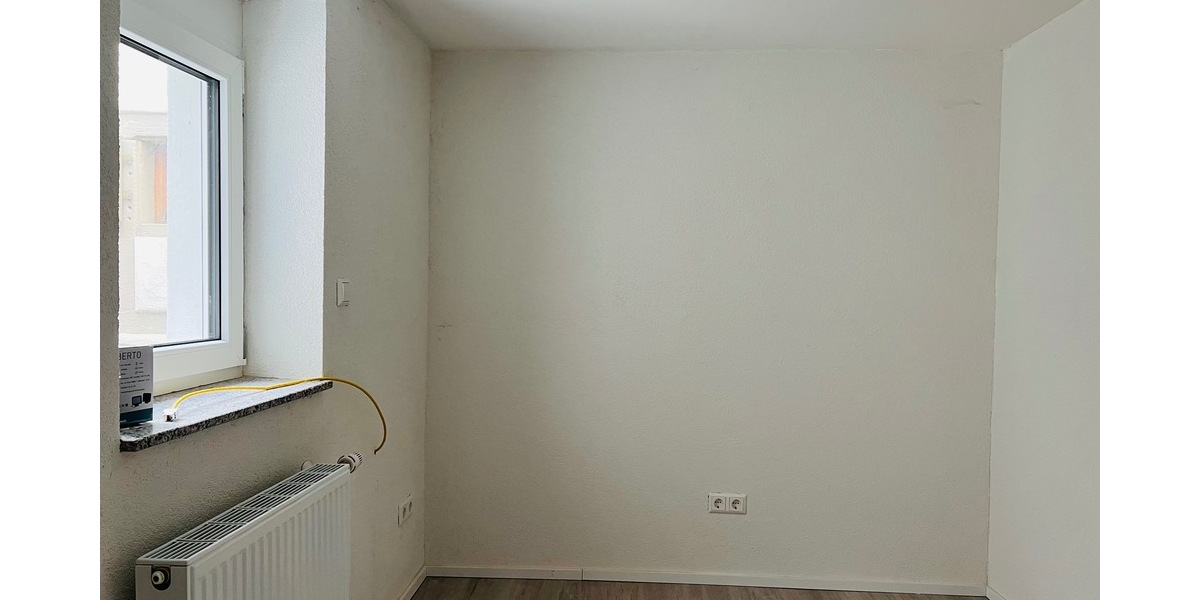 Teilsaniertes Einfamilien-Mehrgenerationenhaus mit Terrasse, Garage und zusätzlichem Waldgrundstück - Einfamilienhaus Horb am Neckar | Angebot:26019766