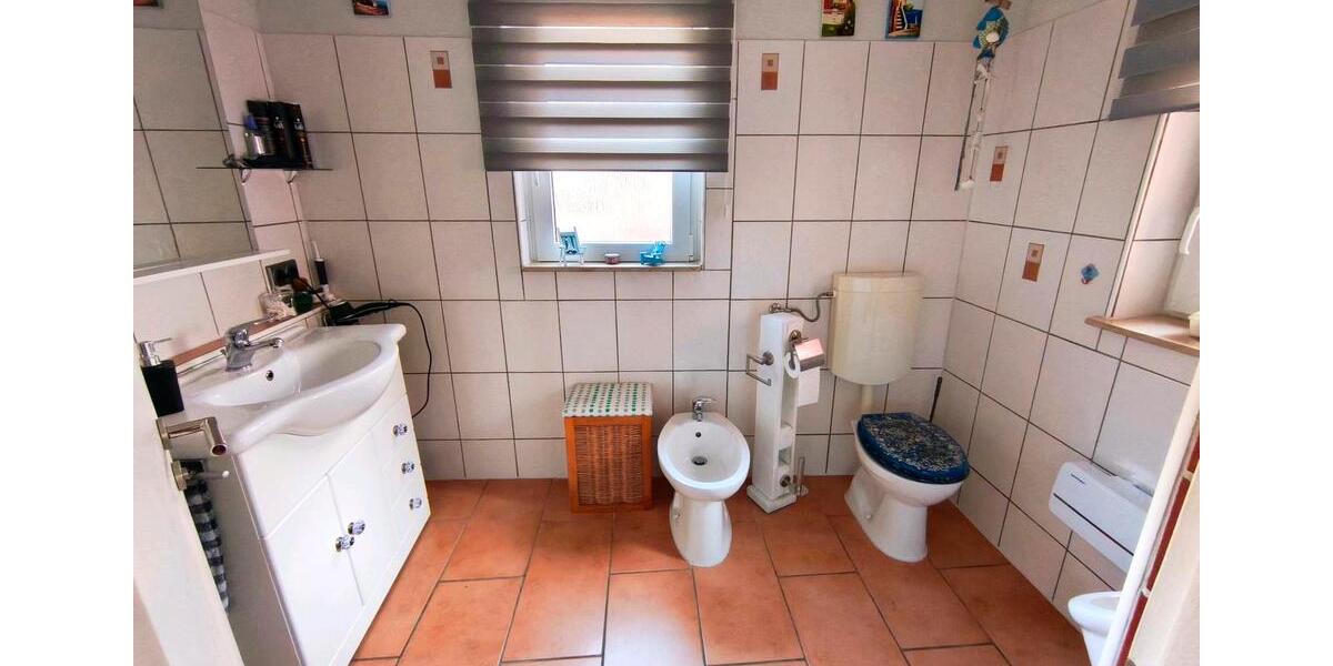 Einfamilienhaus Bad Urach - 6 Zimmer, 180 m&sup2;, 359.000&euro; | Angebot:25398135