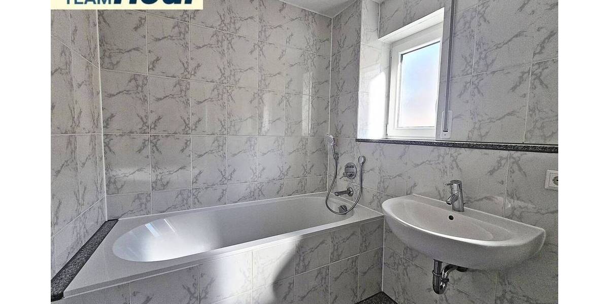 Reihenendhaus Reutlingen Innenstadt - 5 Zimmer, 112 m&sup2;, 1.600&euro; | Angebot:26543131