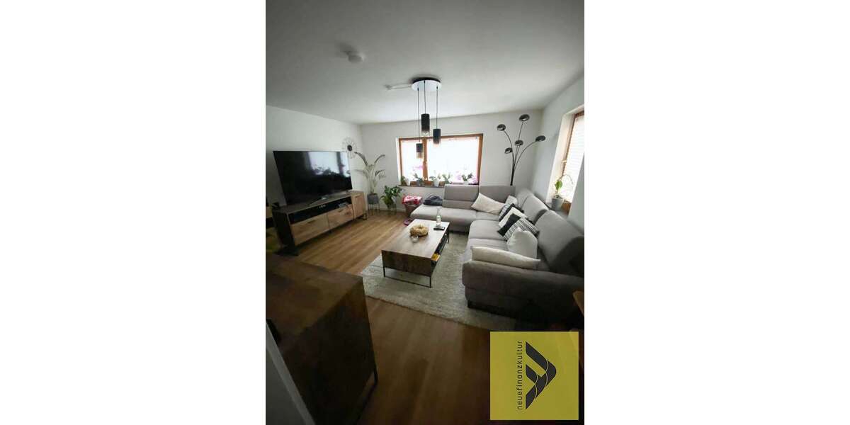 Etagenwohnung Hülben - 3 Zimmer, 75 m&sup2;, 900&euro; | Angebot:27104358