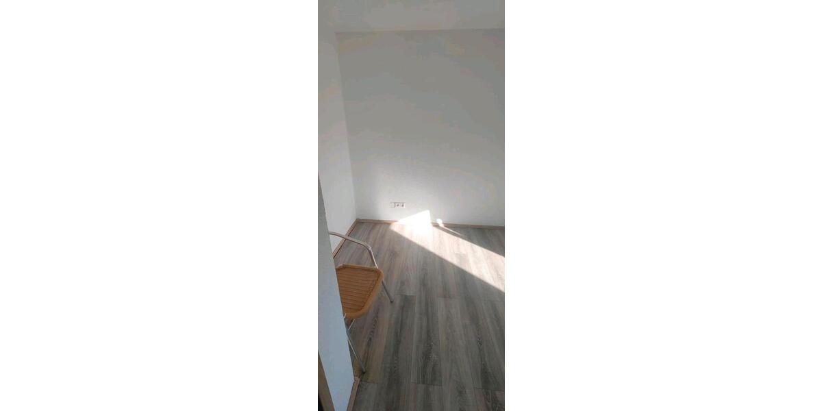 Etagenwohnung Ebhausen - 7 Zimmer, 120 m&sup2;, 1.400&euro; | Angebot:26481755