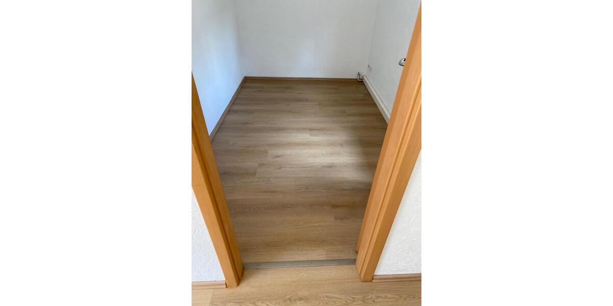 Erdgeschoßwohnung Stuttgart Vaihingen - 4 Zimmer, 85 m&sup2;, 1.400&euro; | Angebot:25378377