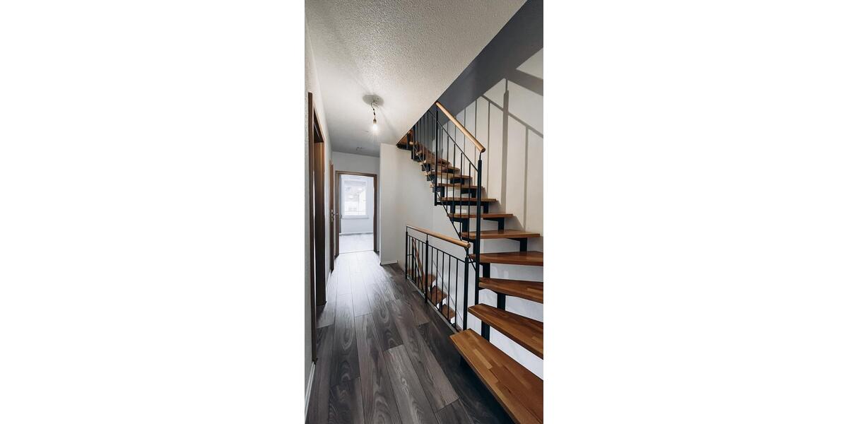 Reihenhaus Nagold - 5 Zimmer, 136 m&sup2;, 580.000&euro; | Angebot:25287885