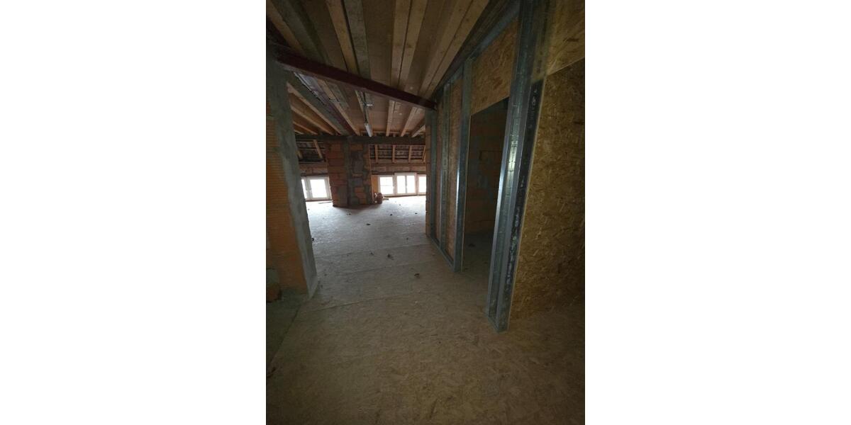 Reihenhaus Deckenpfronn - 7 Zimmer, 210 m&sup2;, 175.000&euro; | Angebot:25650202