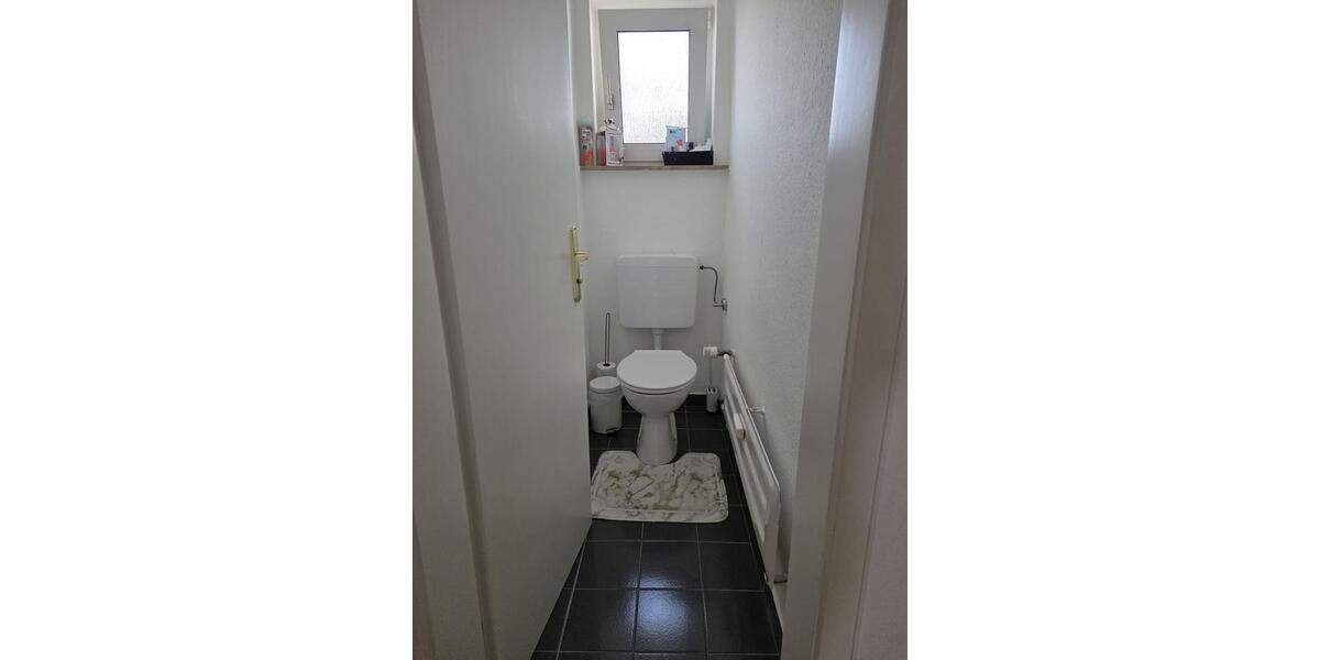 Etagenwohnung Waldenbuch - 3.5 Zimmer, 95 m&sup2;, 1.270&euro; | Angebot:25989278