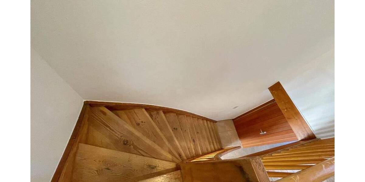 Doppelhaushälfte Renningen - 7 Zimmer, 155 m&sup2;, 2.200&euro; | Angebot:25898274