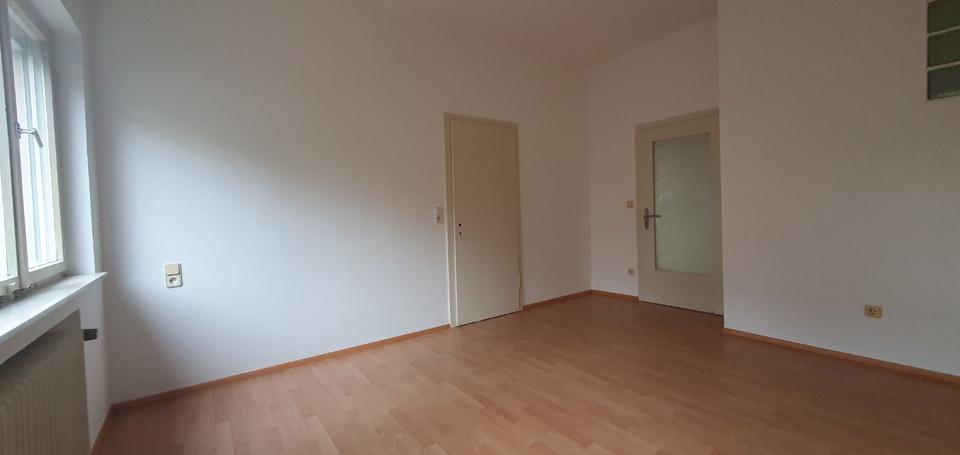 Erdgeschoßwohnung Burladingen - 3.5 Zimmer, 96 m&sup2;, 820&euro; | Angebot:25088759