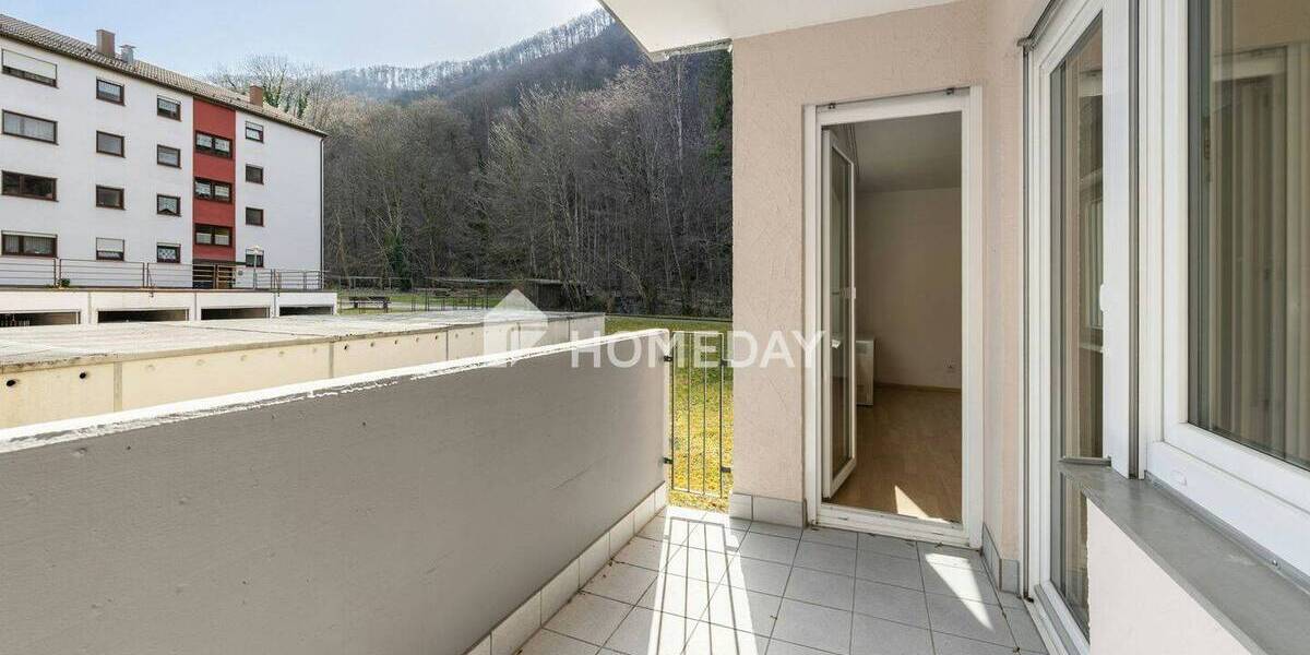 Etagenwohnung Bad Urach - 4 Zimmer, 91 m&sup2;, 189.000&euro; | Angebot:25997120