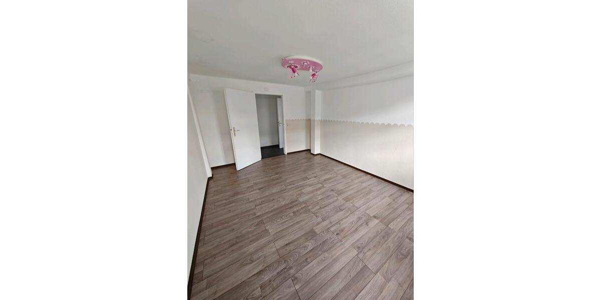 Etagenwohnung Ammerbuch - 3 Zimmer, 74 m&sup2;, 210.000&euro; | Angebot:27067339