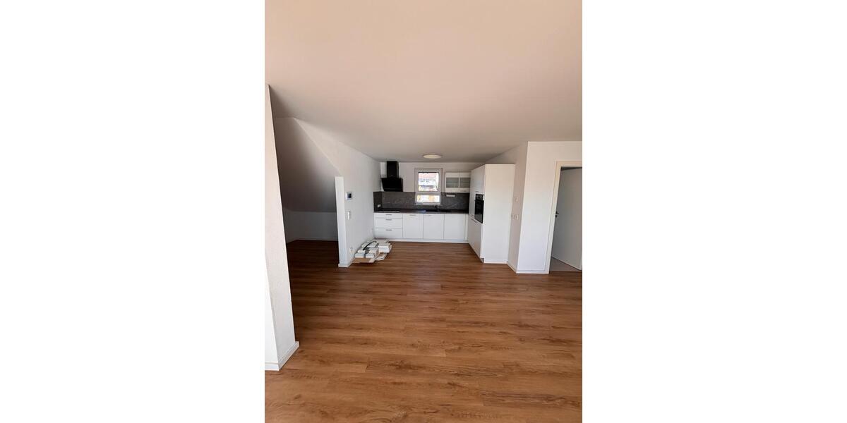Dachgeschoßwohnung Sindelfingen Darmsheim - 2.5 Zimmer, 73 m&sup2;, 1.200&euro; | Angebot:25292934
