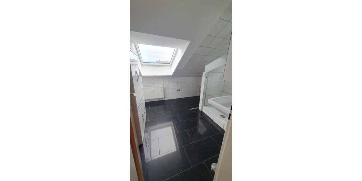 Dachgeschoßwohnung Sindelfingen Sindelfingen (Stadt) - 2 Zimmer, 61 m&sup2;, 850&euro; | Angebot:25794105