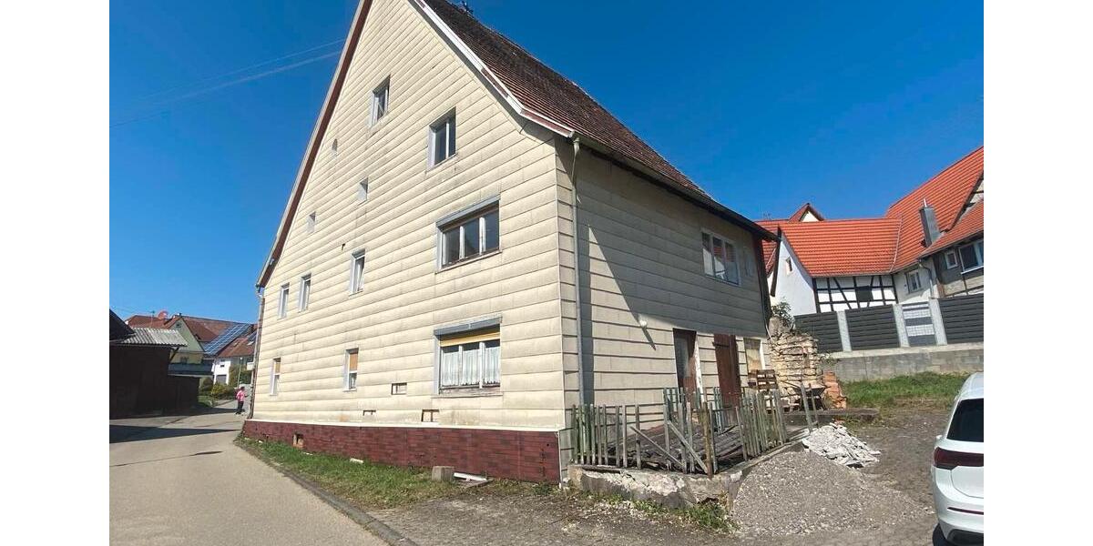 Einfamilienhaus Haigerloch - 9 Zimmer, 270 m&sup2;, 123.456&euro; | Angebot:25612396