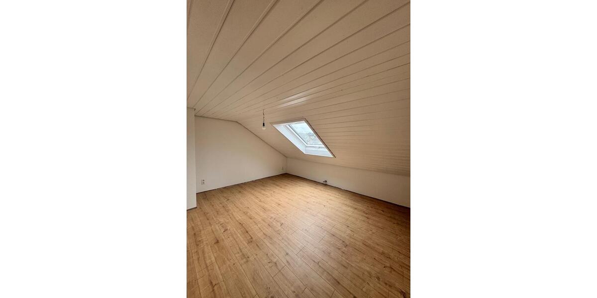 Dachgeschoßwohnung Horb am Neckar - 3.5 Zimmer, 80 m&sup2;, 950&euro; | Angebot:25649577