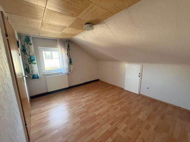 Einfamilienhaus Dettenhausen - 7 Zimmer, 130 m&sup2;, 498.000&euro; | Angebot:25696029