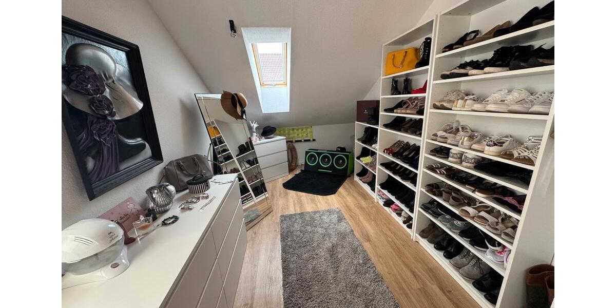 Doppelhaushälfte Nürtingen - 5 Zimmer, 180 m&sup2;, 2.600&euro; | Angebot:26479674