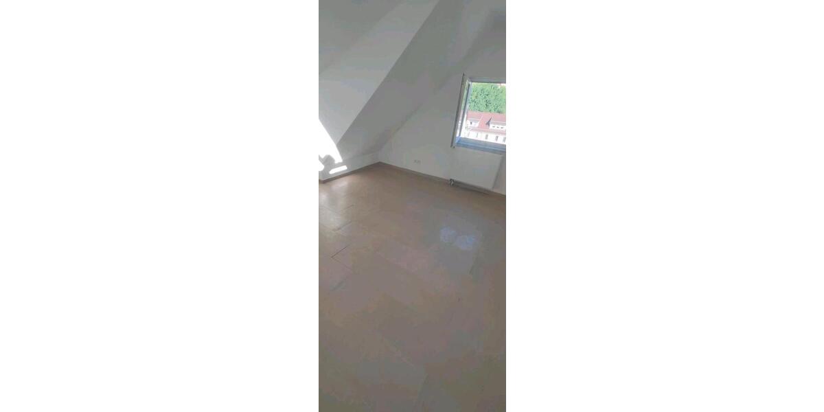 Etagenwohnung Ebhausen - 7 Zimmer, 120 m&sup2;, 1.400&euro; | Angebot:26481755