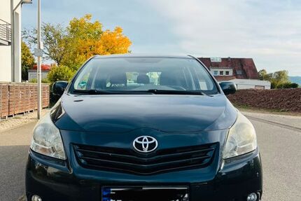Toyota Verso 153.000 km 7.399 &euro; Hirschau 72070