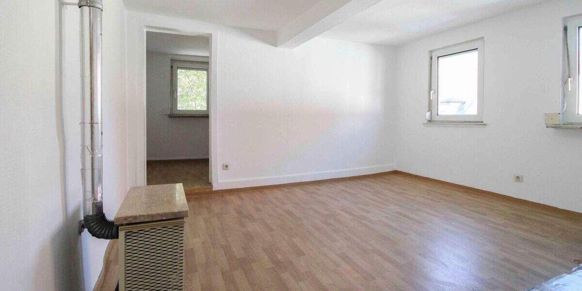 Mehrfamilienhaus, Wohnhaus Stuttgart Heumaden - 9 Zimmer, 398.000&euro; | Angebot:25650594