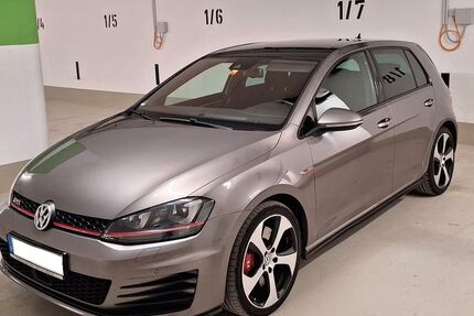 VW Golf 171.070 km 12.000 &euro; Stuttgart-West 70193