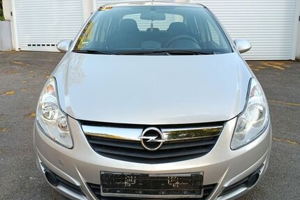 Opel Corsa 98.000 km 4.750 &euro; Stuttgart 70188