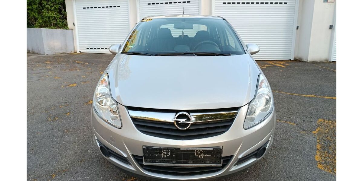 Opel Corsa 98.000 km 4.750 &euro; Stuttgart 70188