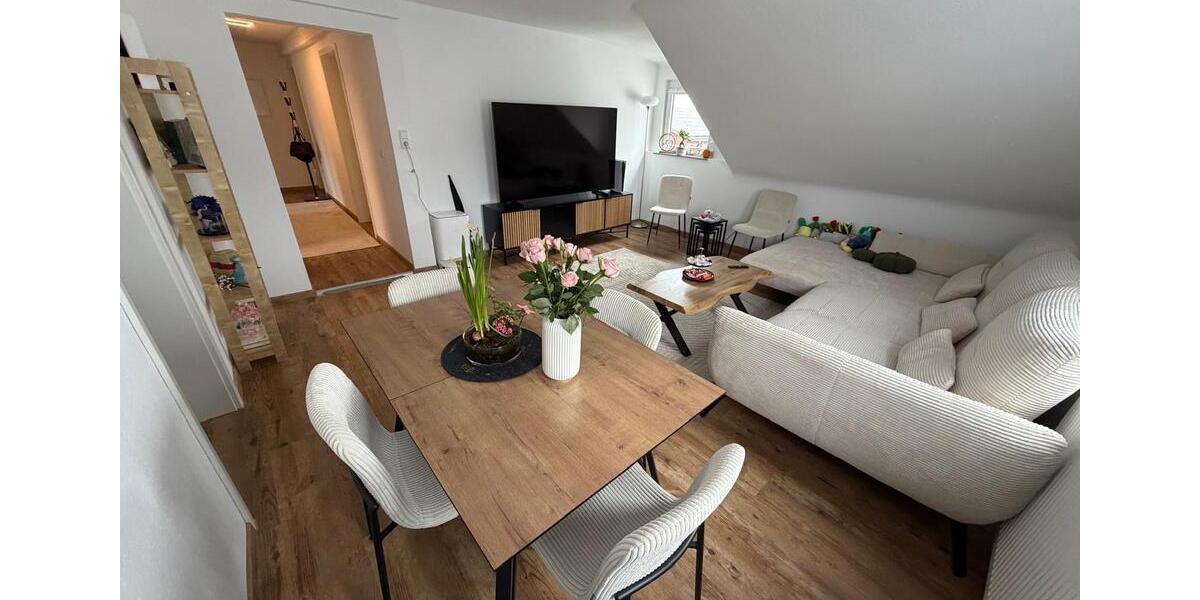 Dachgeschoßwohnung Jettingen - 3 Zimmer, 66 m&sup2;, 1.250&euro; | Angebot:25131334
