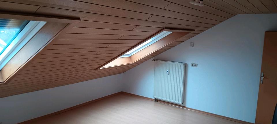 Dachgeschoßwohnung Haigerloch - 3 Zimmer, 70 m&sup2;, 700&euro; | Angebot:25957107