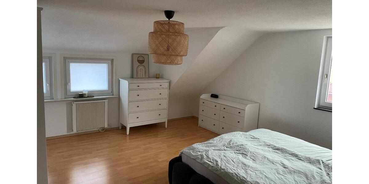 Dachgeschoßwohnung Burladingen - 3 Zimmer, 79 m&sup2;, 580&euro; | Angebot:25404762