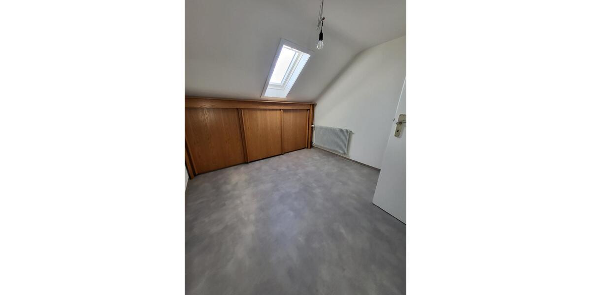 Einfamilienhaus Nagold - 8 Zimmer, 140 m&sup2;, 1.300&euro; | Angebot:25843300