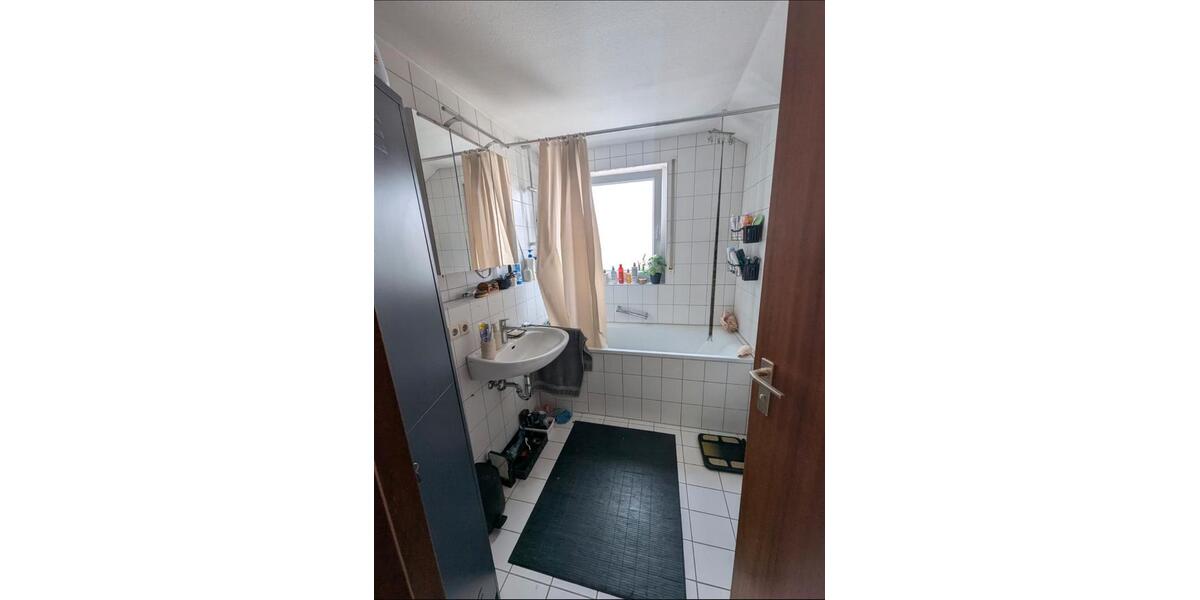 Dachgeschoßwohnung Böblingen Dagersheim - 2.5 Zimmer, 67 m&sup2;, 289.000&euro; | Angebot:27446821