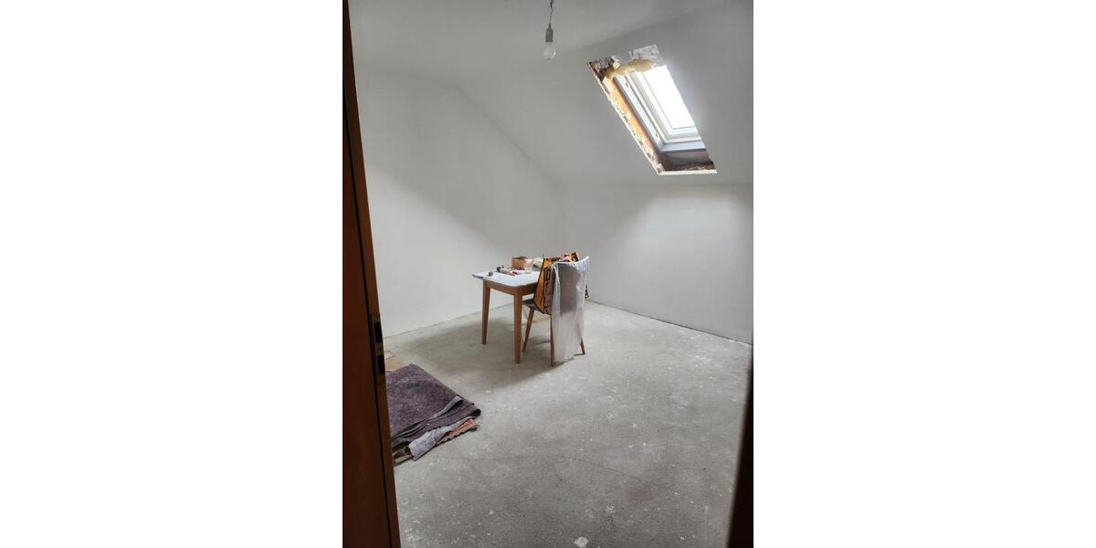 Dachgeschoßwohnung Rottenburg am Neckar - 3 Zimmer, 66 m&sup2;, 700&euro; | Angebot:25537873