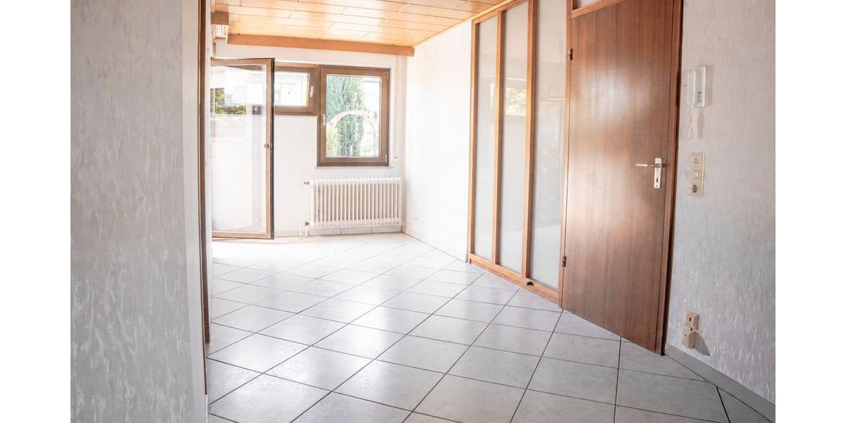 Großzügiges, gepflegtes Reihenhaus für Familien mit Studio, Garage und sonnigem Garten - Einfamilienhaus Gärtringen Rohrau | Angebot:27208429