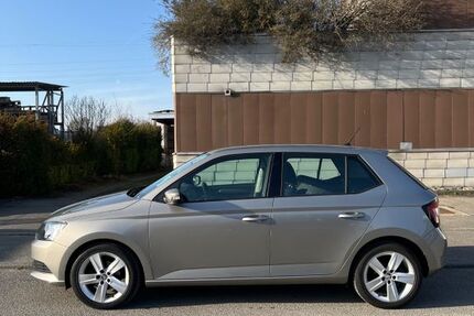 Skoda Fabia 92.000 km 8.900 &euro; Stuttgart 70182