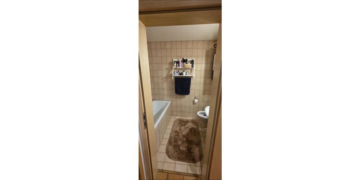 Etagenwohnung Bad Urach - 3 Zimmer, 65 m&sup2;, 800&euro; | Angebot:26414137
