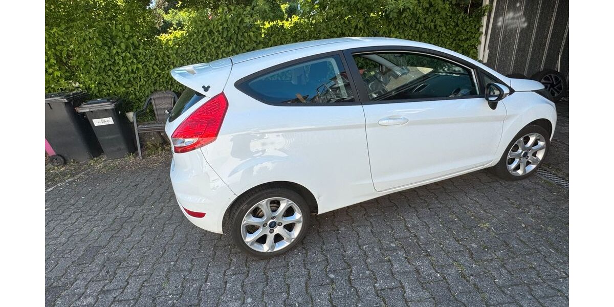 Ford Fiesta 141.000 km 2.800 &euro; Nürtingen 72622