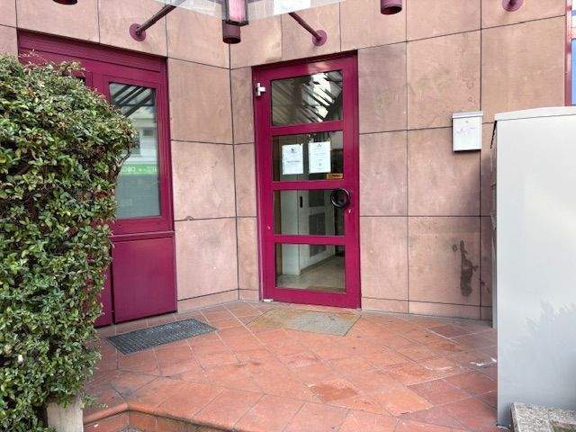 Gewerbeobjekt Stuttgart Mitte - 3 Zimmer, 80 m&sup2;, 1.350&euro; | Angebot:25835230