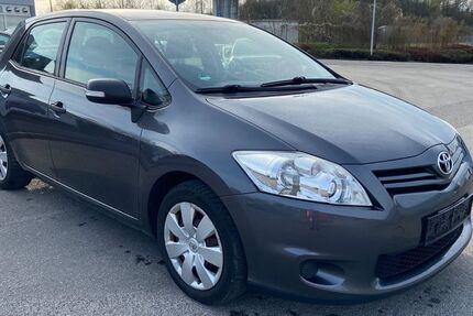 Toyota Auris 179.000 km 4.550 &euro; Wendlingen 73240