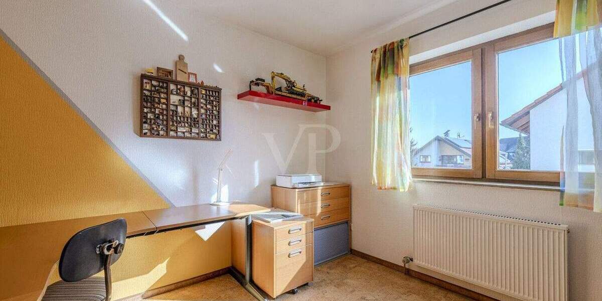 Einfamilienhaus Wolfschlugen - 7 Zimmer, 248 m&sup2;, 739.000&euro; | Angebot:25836556