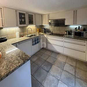 GRÜNE OASE MIT SAUNA & MEHREREN TERRASSEN - Einfamilienhaus Sindelfingen Darmsheim | Angebot:26037590