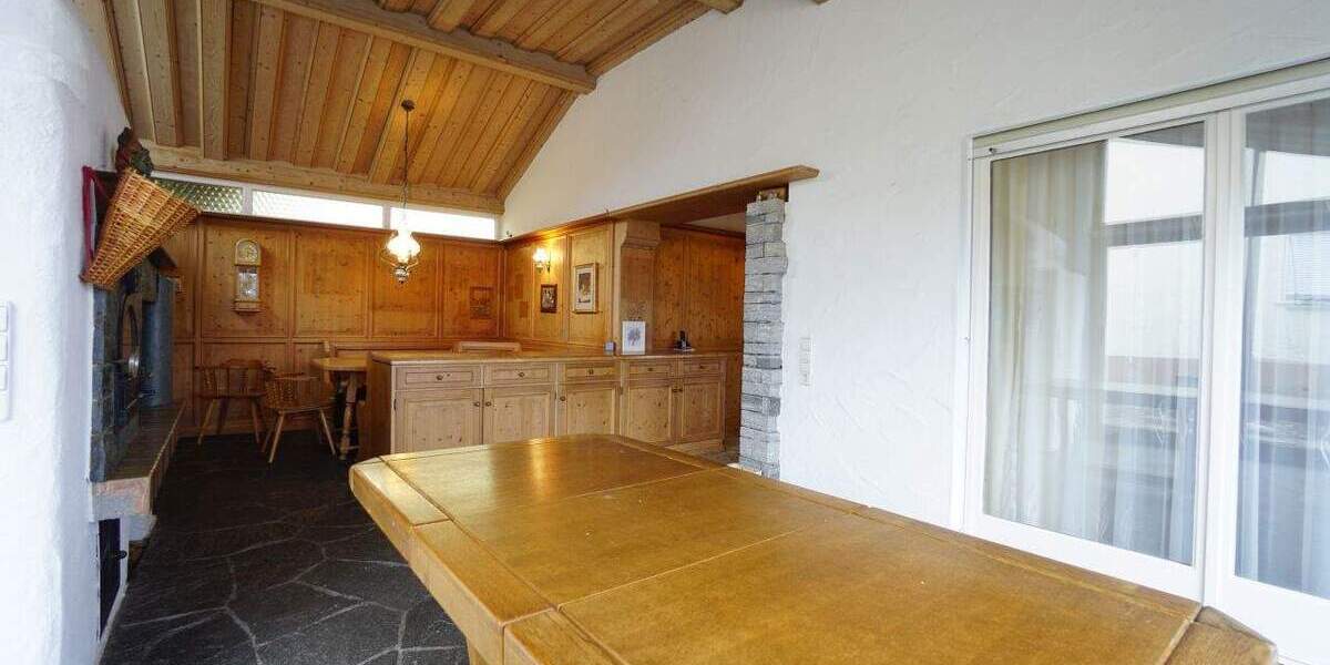 Einfamilienhaus Pliezhausen - 7 Zimmer, 196 m&sup2;, 690.000&euro; | Angebot:25697066