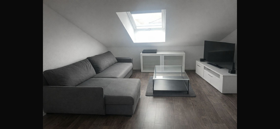 Dachgeschoßwohnung Eutingen im Gäu - 3 Zimmer, 110 m&sup2;, 1.100&euro; | Angebot:25064640