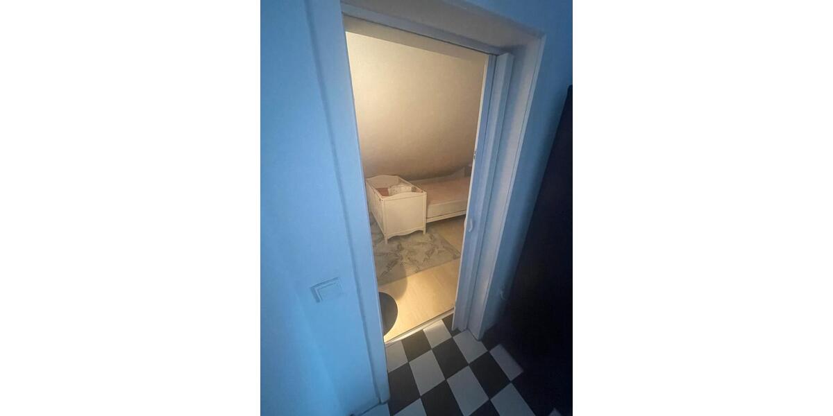 Dachgeschoßwohnung Stuttgart Stuttgart-Süd - 2 Zimmer, 63 m&sup2;, 975&euro; | Angebot:25098826