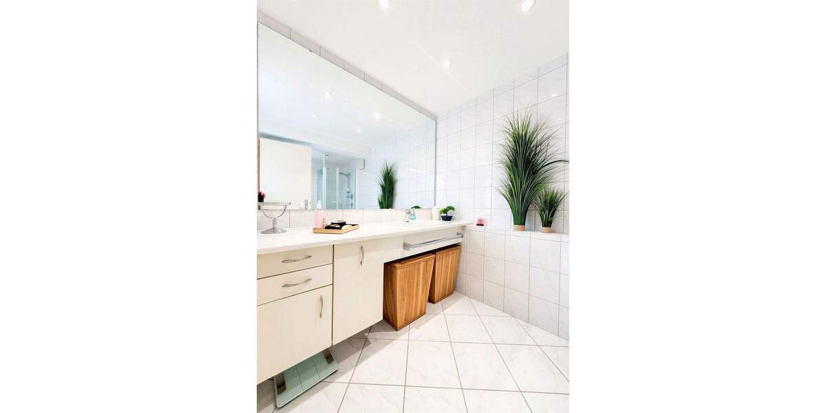 Etagenwohnung Wildberg - 3 Zimmer, 133 m&sup2;, 295.000&euro; | Angebot:25770716