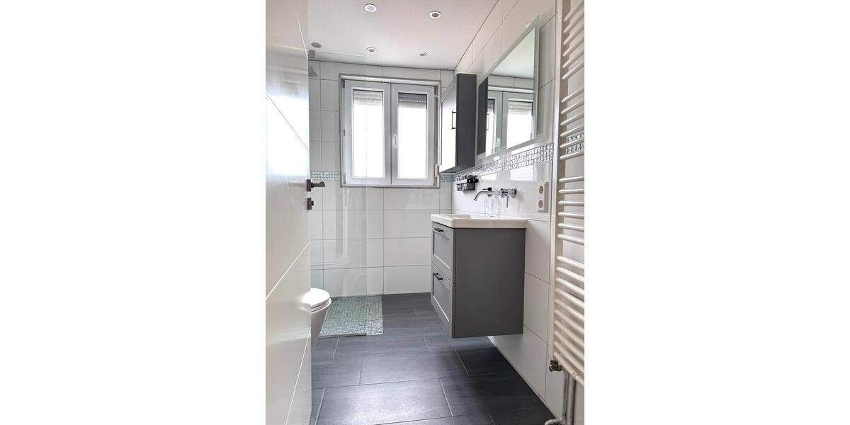 Einfamilienhaus Burladingen - 9 Zimmer, 282 m&sup2;, 648.000&euro; | Angebot:27244489