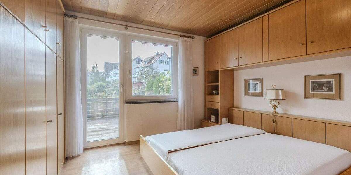 Einfamilienhaus Stuttgart Heumaden - 7 Zimmer, 162 m&sup2;, 890.000&euro; | Angebot:25690122