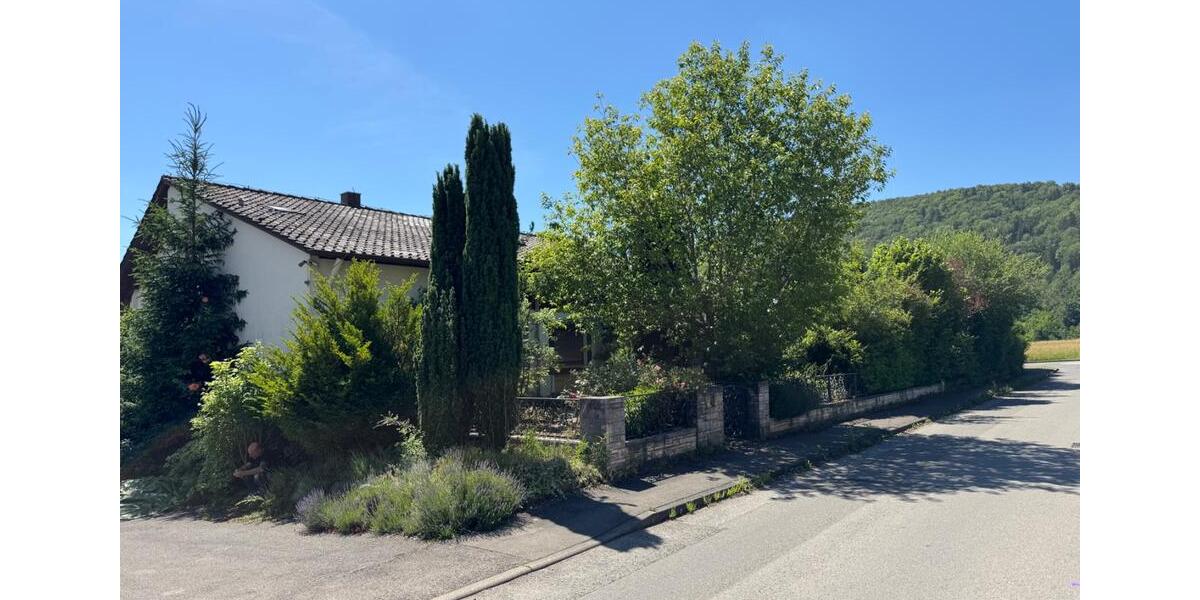 Einfamilienhaus Rohrdorf - 8 Zimmer, 208 m&sup2;, 690.000&euro; | Angebot:26566816