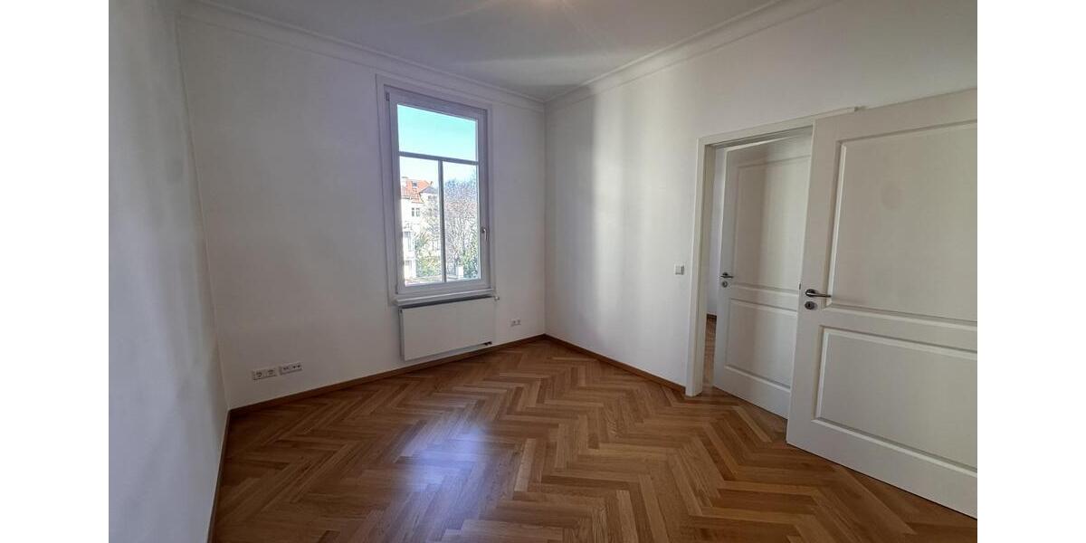 Etagenwohnung Stuttgart Stuttgart-West - 4 Zimmer, 90 m&sup2;, 1.830&euro; | Angebot:25656883